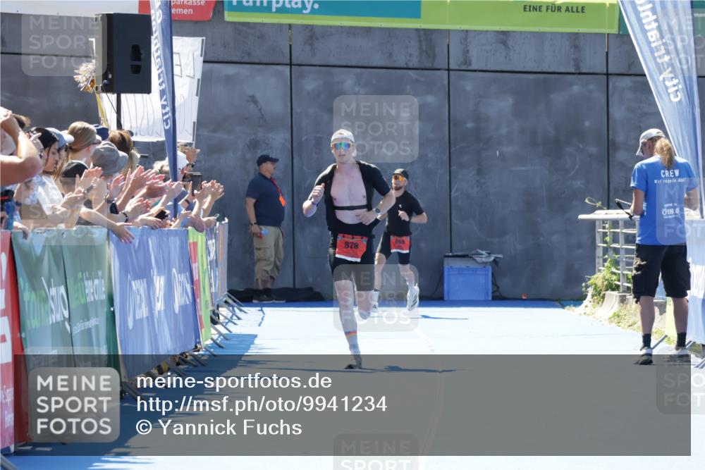 09.08.2026 - GEWOBA Citytriathlon Bremen Yannick Fuchs http://msf.ph/oto/9941234 09.08.2026 13:52:50 Ziel  meine-sportfotos.de