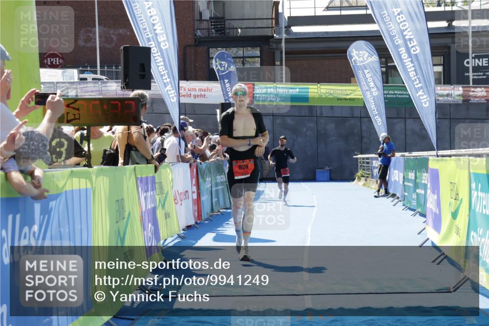 09.08.2026 - GEWOBA Citytriathlon Bremen Yannick Fuchs http://msf.ph/oto/9941249 09.08.2026 13:52:56 Ziel 658, 878 meine-sportfotos.de