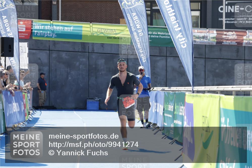09.08.2026 - GEWOBA Citytriathlon Bremen Yannick Fuchs http://msf.ph/oto/9941274 09.08.2026 13:53:07 Ziel 571 meine-sportfotos.de