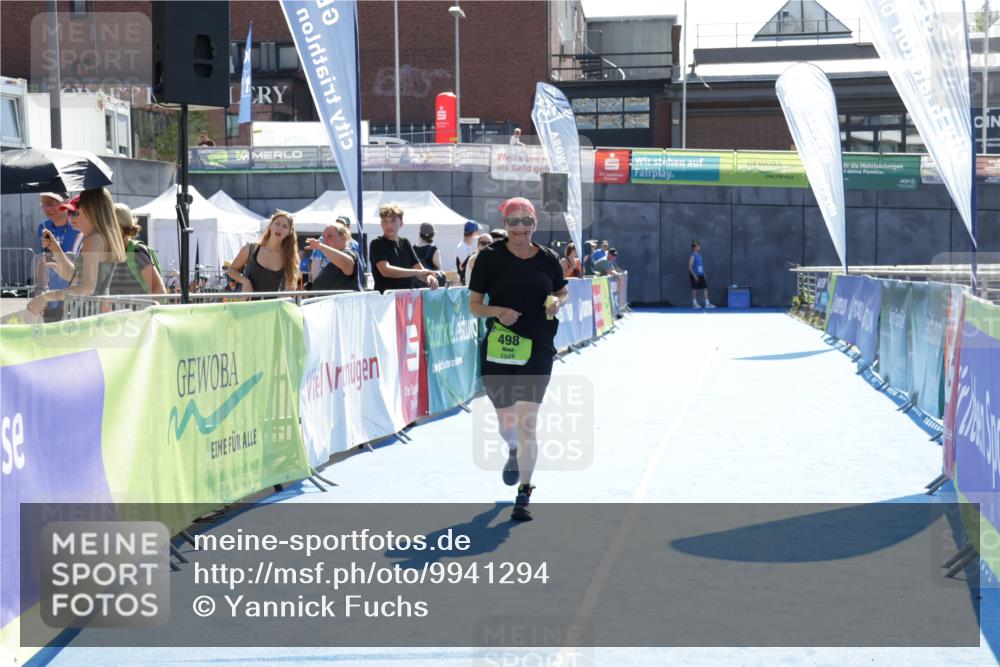 09.08.2026 - GEWOBA Citytriathlon Bremen Yannick Fuchs http://msf.ph/oto/9941294 09.08.2026 15:52:42 Ziel 498 meine-sportfotos.de
