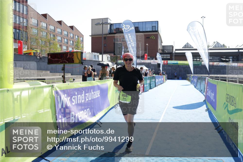09.08.2026 - GEWOBA Citytriathlon Bremen Yannick Fuchs http://msf.ph/oto/9941299 09.08.2026 15:52:45 Ziel 498 meine-sportfotos.de