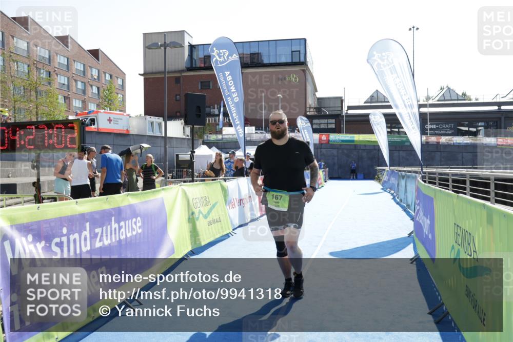 09.08.2026 - GEWOBA Citytriathlon Bremen Yannick Fuchs http://msf.ph/oto/9941318 09.08.2026 15:53:25 Ziel 167 meine-sportfotos.de