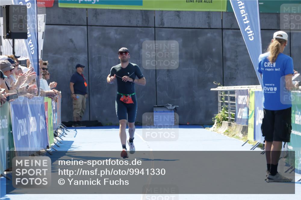 09.08.2026 - GEWOBA Citytriathlon Bremen Yannick Fuchs http://msf.ph/oto/9941330 09.08.2026 13:54:17 Ziel  meine-sportfotos.de