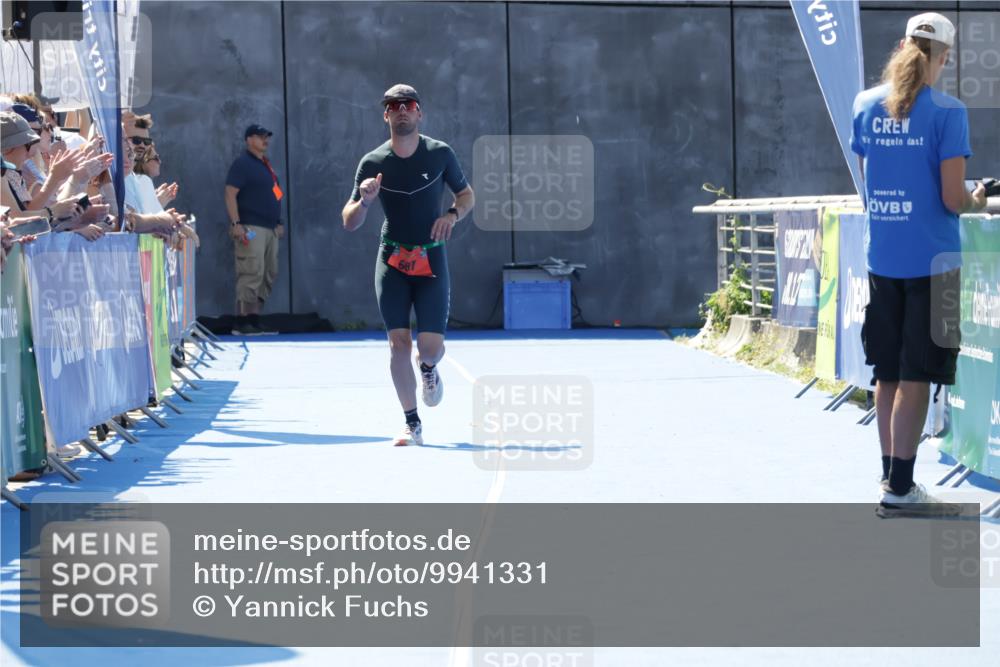 09.08.2026 - GEWOBA Citytriathlon Bremen Yannick Fuchs http://msf.ph/oto/9941331 09.08.2026 13:54:17 Ziel  meine-sportfotos.de
