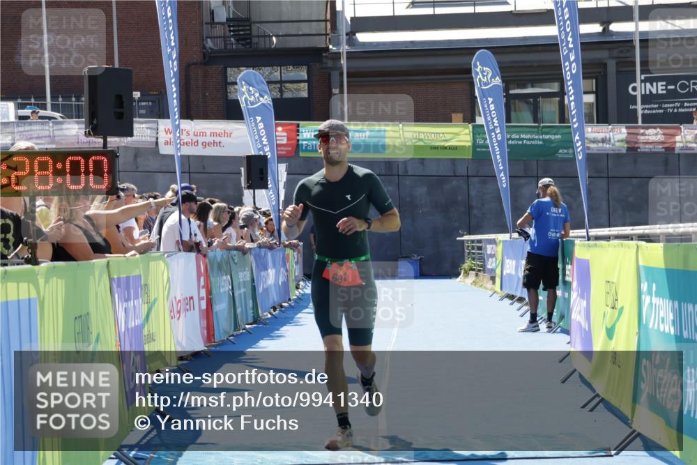 09.08.2026 - GEWOBA Citytriathlon Bremen Yannick Fuchs http://msf.ph/oto/9941340 09.08.2026 13:54:23 Ziel 687 meine-sportfotos.de