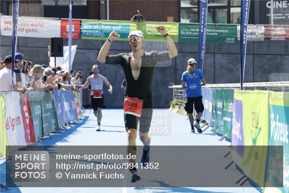09.08.2026 - GEWOBA Citytriathlon Bremen Yannick Fuchs http://msf.ph/oto/9941352 09.08.2026 13:54:45 Ziel 602, 620 meine-sportfotos.de
