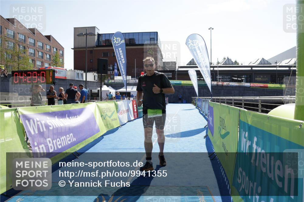 09.08.2026 - GEWOBA Citytriathlon Bremen Yannick Fuchs http://msf.ph/oto/9941355 09.08.2026 15:55:24 Ziel 427 meine-sportfotos.de