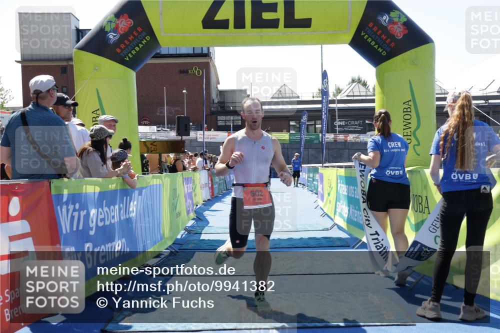 09.08.2026 - GEWOBA Citytriathlon Bremen Yannick Fuchs http://msf.ph/oto/9941382 09.08.2026 13:54:50 Ziel 602, 620, 667 meine-sportfotos.de