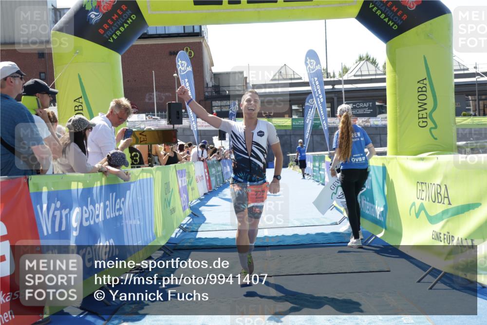 09.08.2026 - GEWOBA Citytriathlon Bremen Yannick Fuchs http://msf.ph/oto/9941407 09.08.2026 13:55:03 Ziel 705, 775 meine-sportfotos.de