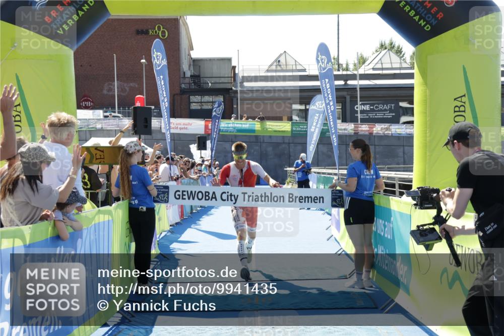 09.08.2026 - GEWOBA Citytriathlon Bremen Yannick Fuchs http://msf.ph/oto/9941435 09.08.2026 13:55:11 Ziel 1004, 1004 meine-sportfotos.de