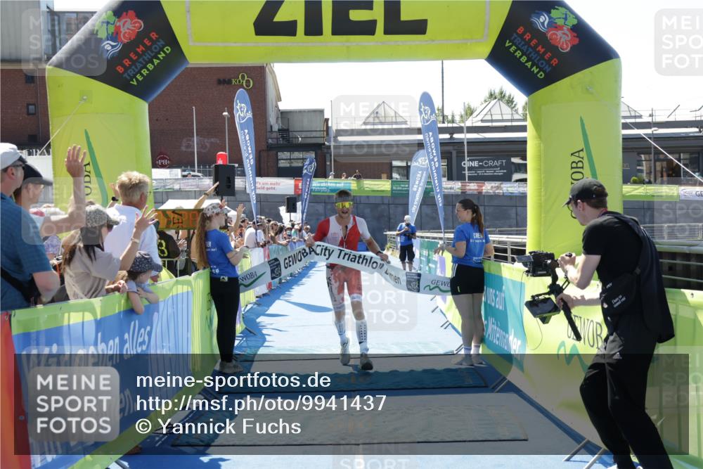 09.08.2026 - GEWOBA Citytriathlon Bremen Yannick Fuchs http://msf.ph/oto/9941437 09.08.2026 13:55:12 Ziel 769, 1004, 1004 meine-sportfotos.de