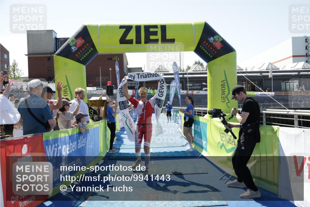 09.08.2026 - GEWOBA Citytriathlon Bremen Yannick Fuchs http://msf.ph/oto/9941443 09.08.2026 13:55:13 Ziel 769, 1004, 1004 meine-sportfotos.de