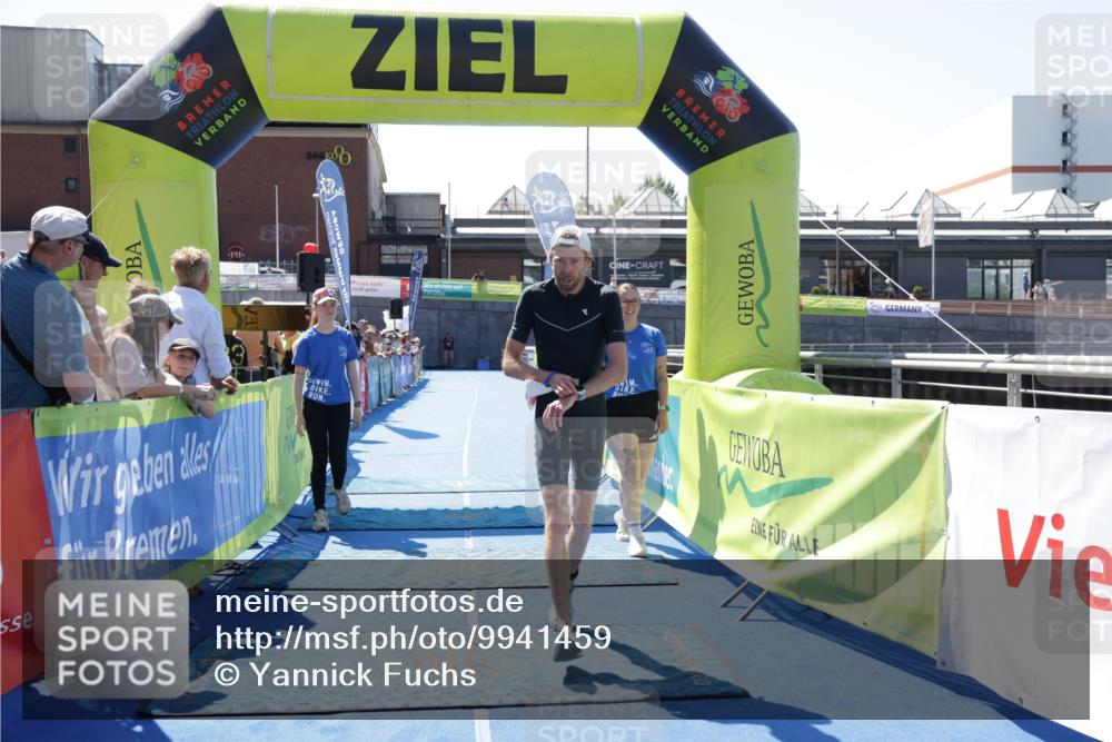 09.08.2026 - GEWOBA Citytriathlon Bremen Yannick Fuchs http://msf.ph/oto/9941459 09.08.2026 13:55:19 Ziel 769 meine-sportfotos.de