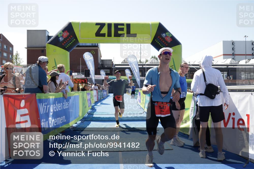 09.08.2026 - GEWOBA Citytriathlon Bremen Yannick Fuchs http://msf.ph/oto/9941482 09.08.2026 13:56:10 Ziel 541, 695 meine-sportfotos.de