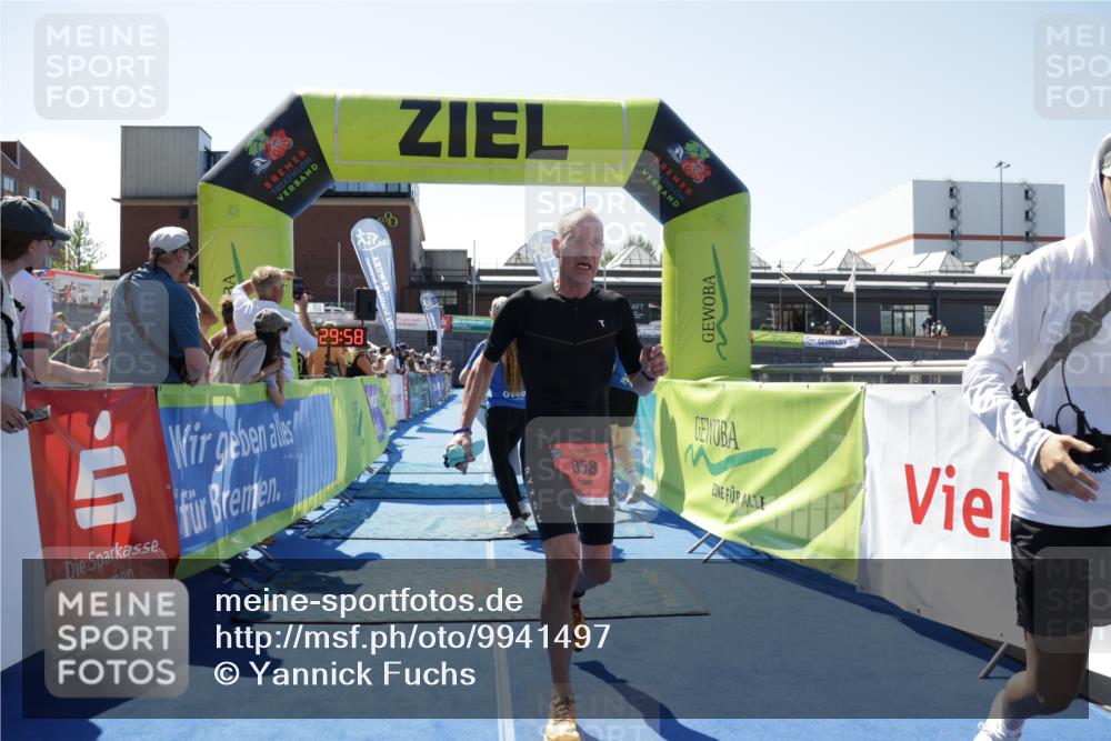 09.08.2026 - GEWOBA Citytriathlon Bremen Yannick Fuchs http://msf.ph/oto/9941497 09.08.2026 13:56:21 Ziel 858 meine-sportfotos.de