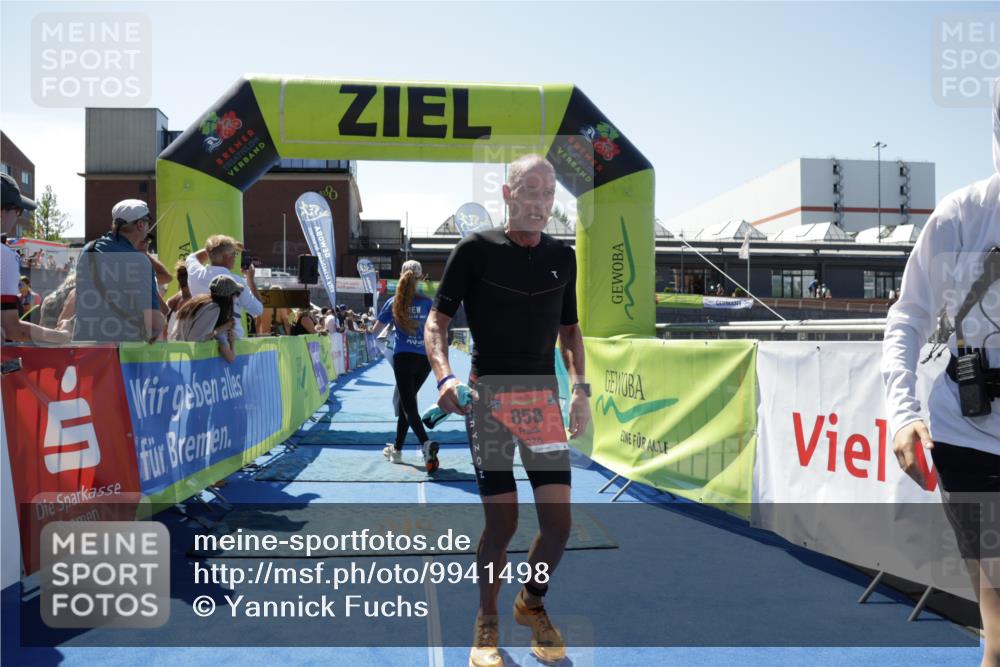 09.08.2026 - GEWOBA Citytriathlon Bremen Yannick Fuchs http://msf.ph/oto/9941498 09.08.2026 13:56:21 Ziel 858 meine-sportfotos.de