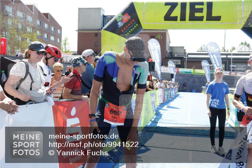 09.08.2026 - GEWOBA Citytriathlon Bremen Yannick Fuchs http://msf.ph/oto/9941522 09.08.2026 13:56:41 Ziel  meine-sportfotos.de