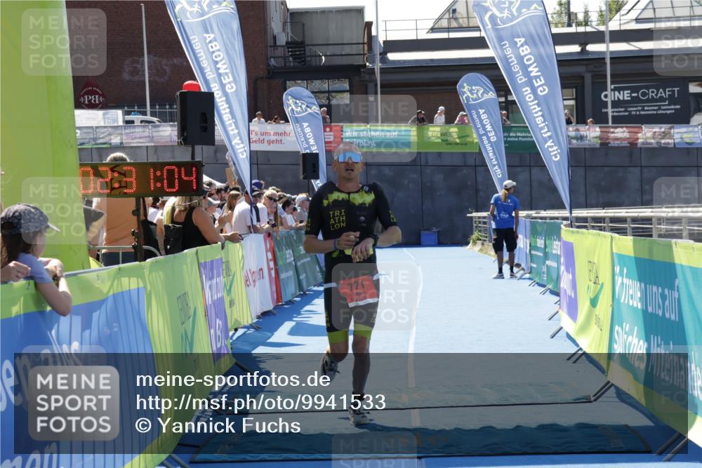 09.08.2026 - GEWOBA Citytriathlon Bremen Yannick Fuchs http://msf.ph/oto/9941533 09.08.2026 13:57:27 Ziel 771 meine-sportfotos.de