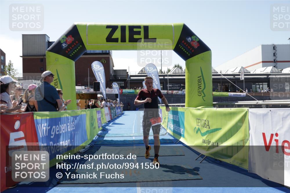 09.08.2026 - GEWOBA Citytriathlon Bremen Yannick Fuchs http://msf.ph/oto/9941550 09.08.2026 13:57:57 Ziel 755 meine-sportfotos.de