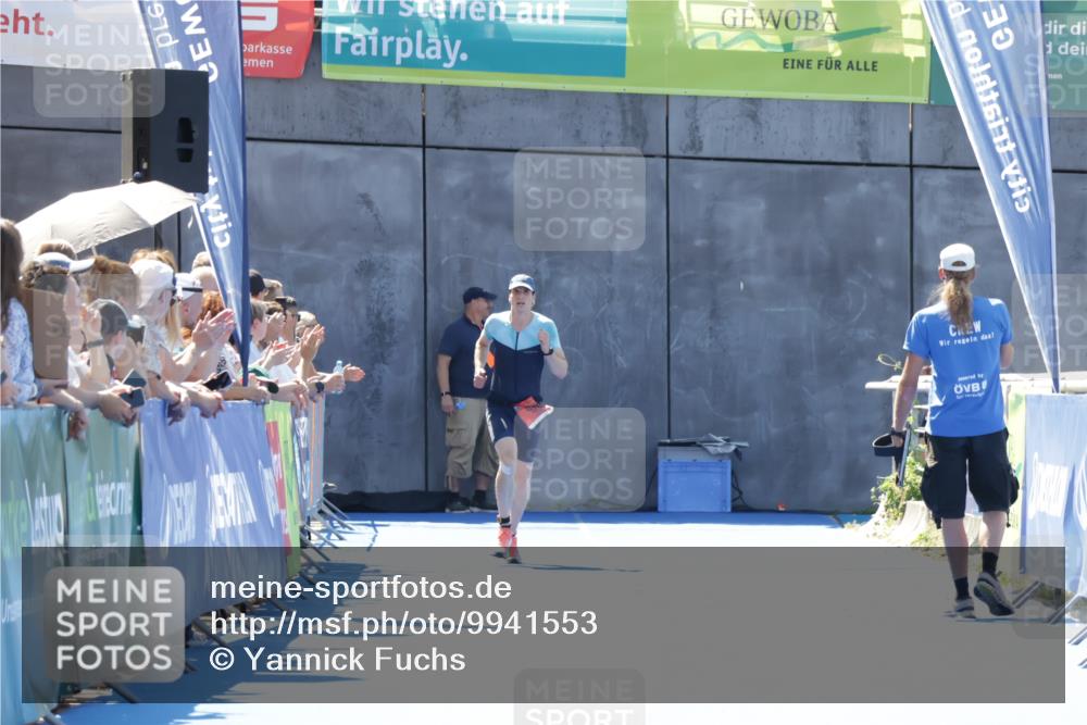 09.08.2026 - GEWOBA Citytriathlon Bremen Yannick Fuchs http://msf.ph/oto/9941553 09.08.2026 13:58:29 Ziel  meine-sportfotos.de
