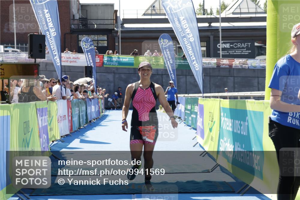 09.08.2026 - GEWOBA Citytriathlon Bremen Yannick Fuchs http://msf.ph/oto/9941569 09.08.2026 13:58:44 Ziel 586, 952 meine-sportfotos.de