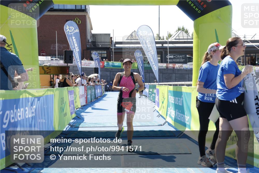 09.08.2026 - GEWOBA Citytriathlon Bremen Yannick Fuchs http://msf.ph/oto/9941571 09.08.2026 13:58:45 Ziel 586, 952 meine-sportfotos.de
