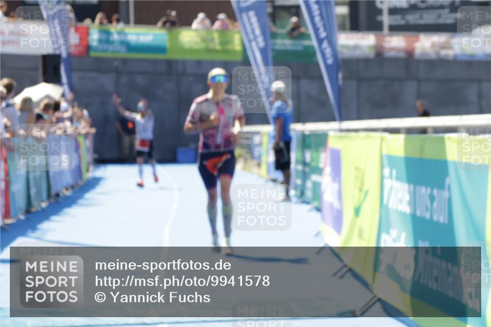 09.08.2026 - GEWOBA Citytriathlon Bremen Yannick Fuchs http://msf.ph/oto/9941578 09.08.2026 13:58:56 Ziel 955 meine-sportfotos.de