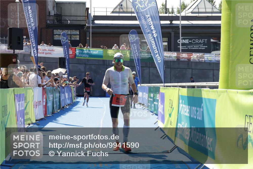 09.08.2026 - GEWOBA Citytriathlon Bremen Yannick Fuchs http://msf.ph/oto/9941590 09.08.2026 13:59:03 Ziel 696, 850 meine-sportfotos.de