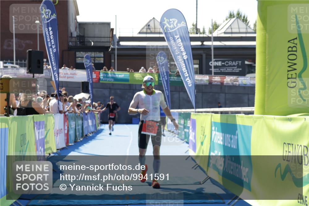 09.08.2026 - GEWOBA Citytriathlon Bremen Yannick Fuchs http://msf.ph/oto/9941591 09.08.2026 13:59:03 Ziel 696, 850 meine-sportfotos.de