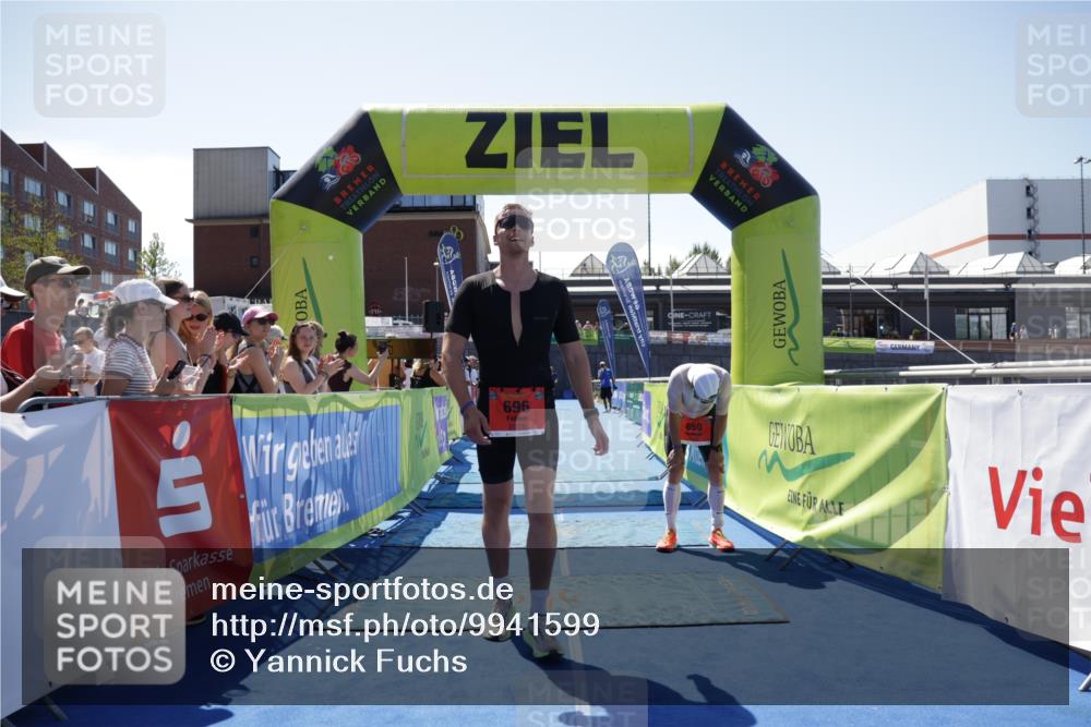 09.08.2026 - GEWOBA Citytriathlon Bremen Yannick Fuchs http://msf.ph/oto/9941599 09.08.2026 13:59:10 Ziel 696 meine-sportfotos.de