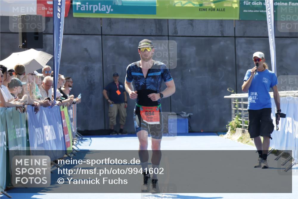 09.08.2026 - GEWOBA Citytriathlon Bremen Yannick Fuchs http://msf.ph/oto/9941602 09.08.2026 13:59:14 Ziel 694 meine-sportfotos.de