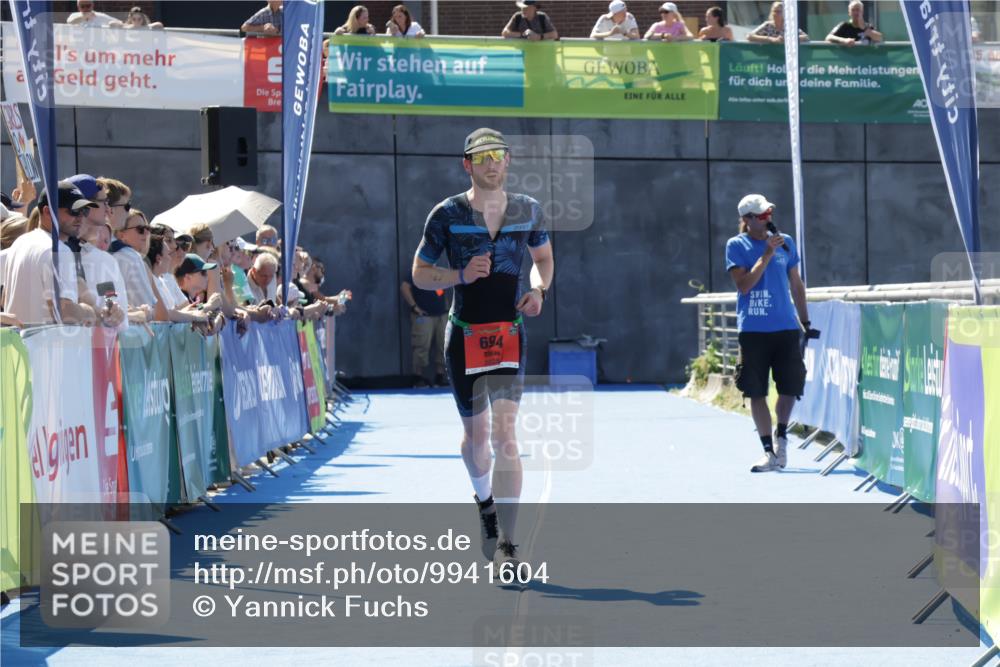 09.08.2026 - GEWOBA Citytriathlon Bremen Yannick Fuchs http://msf.ph/oto/9941604 09.08.2026 13:59:16 Ziel 694 meine-sportfotos.de