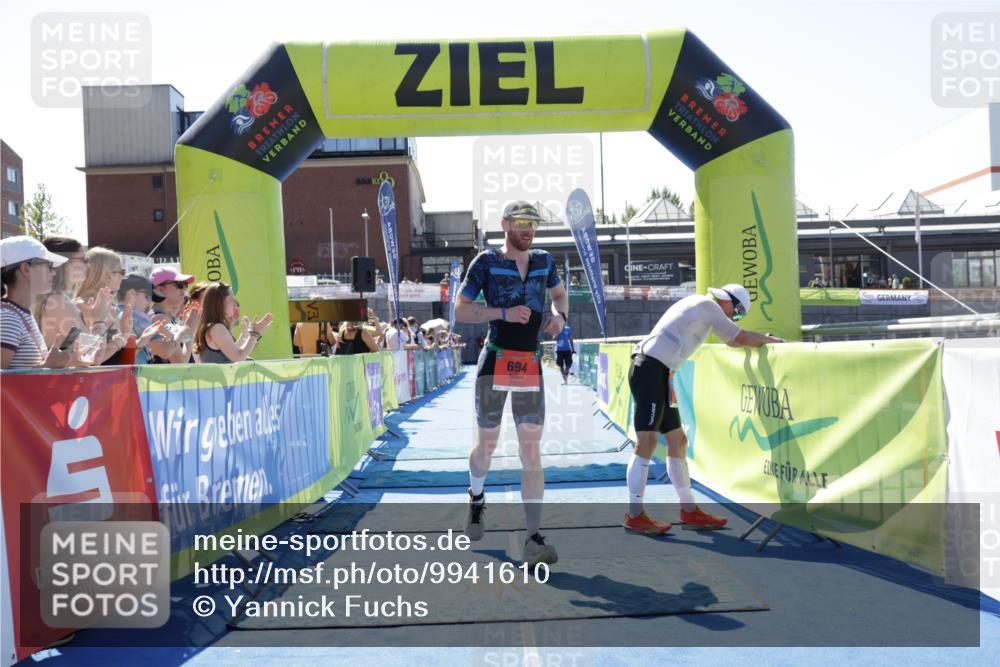 09.08.2026 - GEWOBA Citytriathlon Bremen Yannick Fuchs http://msf.ph/oto/9941610 09.08.2026 13:59:19 Ziel 694 meine-sportfotos.de