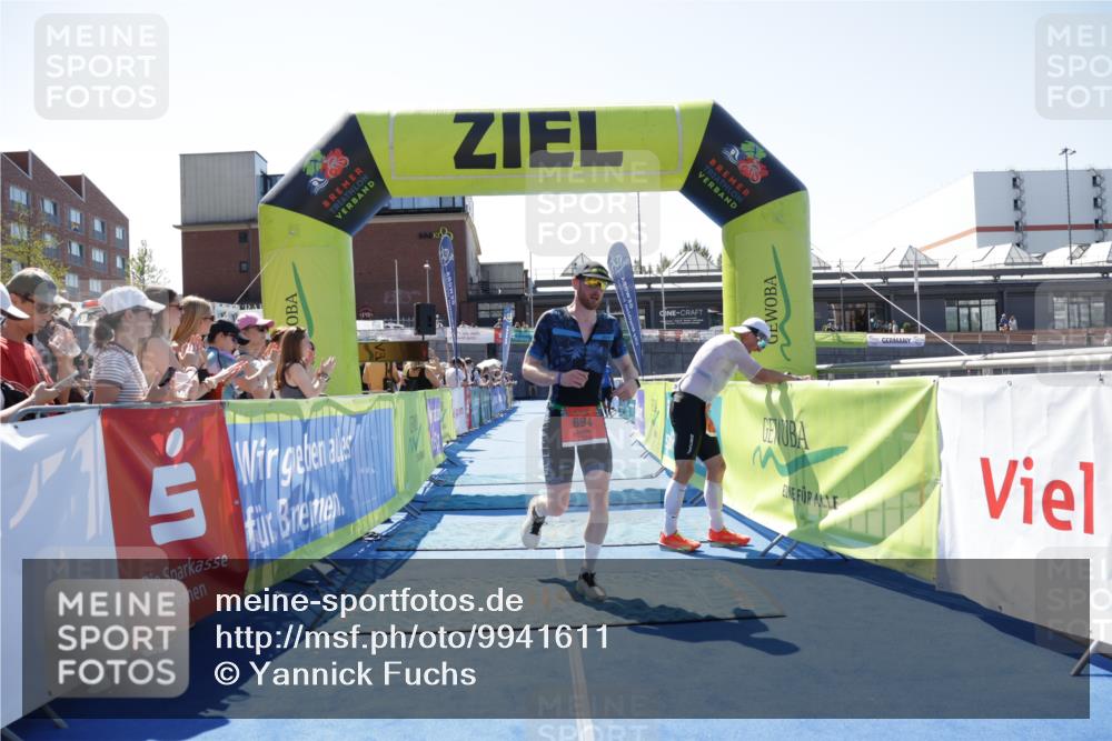 09.08.2026 - GEWOBA Citytriathlon Bremen Yannick Fuchs http://msf.ph/oto/9941611 09.08.2026 13:59:19 Ziel 694 meine-sportfotos.de