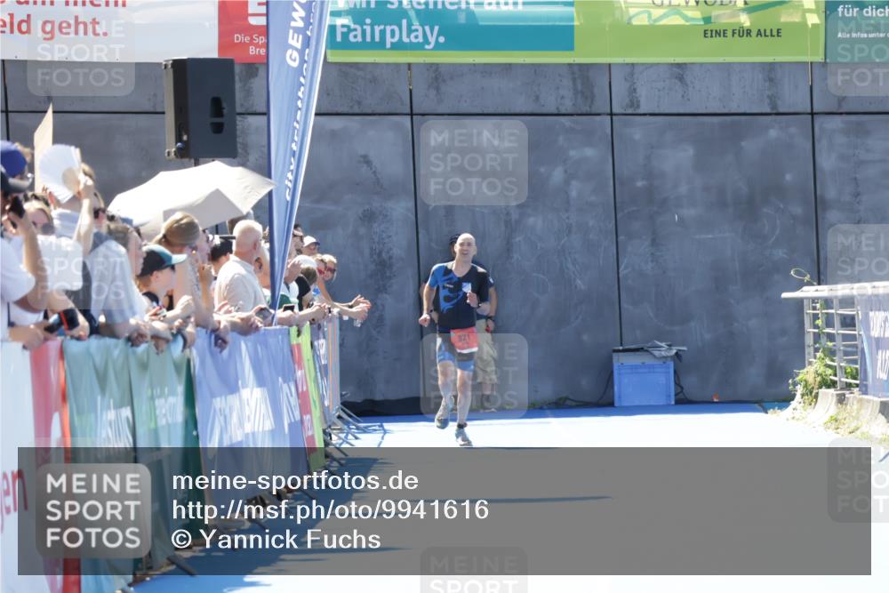 09.08.2026 - GEWOBA Citytriathlon Bremen Yannick Fuchs http://msf.ph/oto/9941616 09.08.2026 13:59:28 Ziel  meine-sportfotos.de