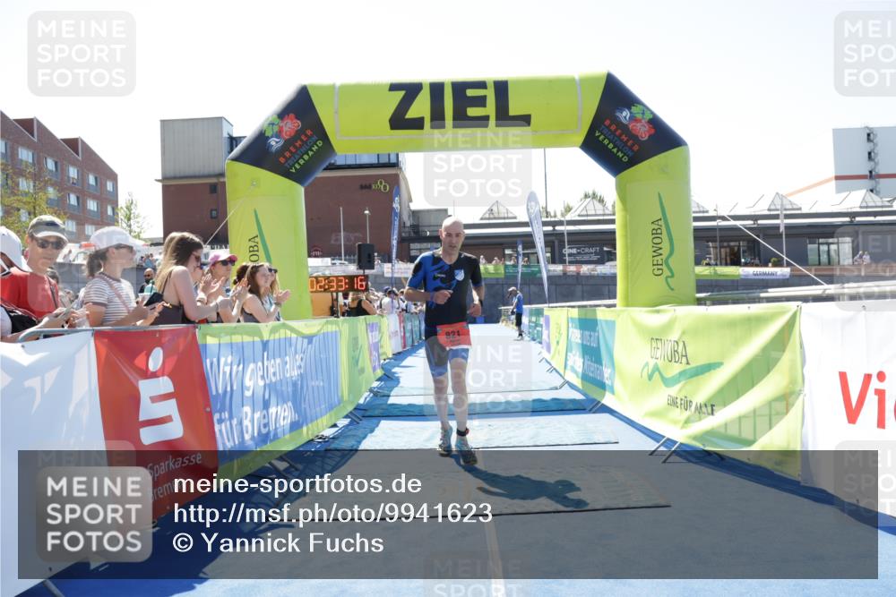 09.08.2026 - GEWOBA Citytriathlon Bremen Yannick Fuchs http://msf.ph/oto/9941623 09.08.2026 13:59:39 Ziel 821 meine-sportfotos.de