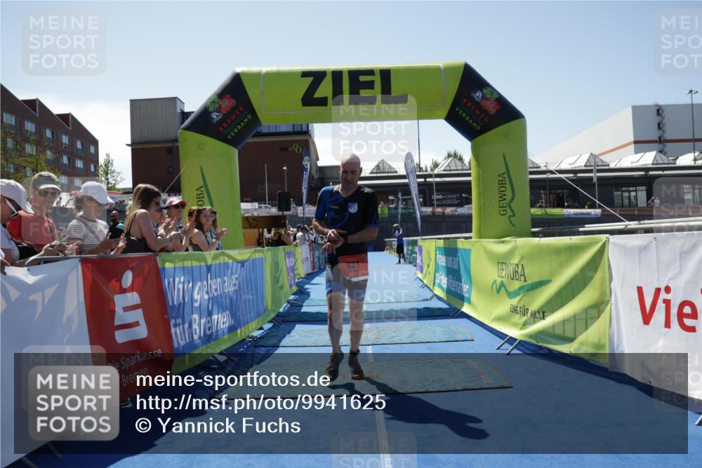 09.08.2026 - GEWOBA Citytriathlon Bremen Yannick Fuchs http://msf.ph/oto/9941625 09.08.2026 13:59:39 Ziel 821 meine-sportfotos.de