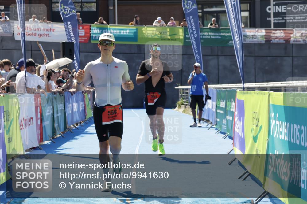09.08.2026 - GEWOBA Citytriathlon Bremen Yannick Fuchs http://msf.ph/oto/9941630 09.08.2026 14:00:03 Ziel 556, 701 meine-sportfotos.de