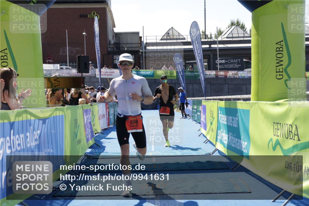 09.08.2026 - GEWOBA Citytriathlon Bremen Yannick Fuchs http://msf.ph/oto/9941631 09.08.2026 14:00:04 Ziel 556, 701 meine-sportfotos.de