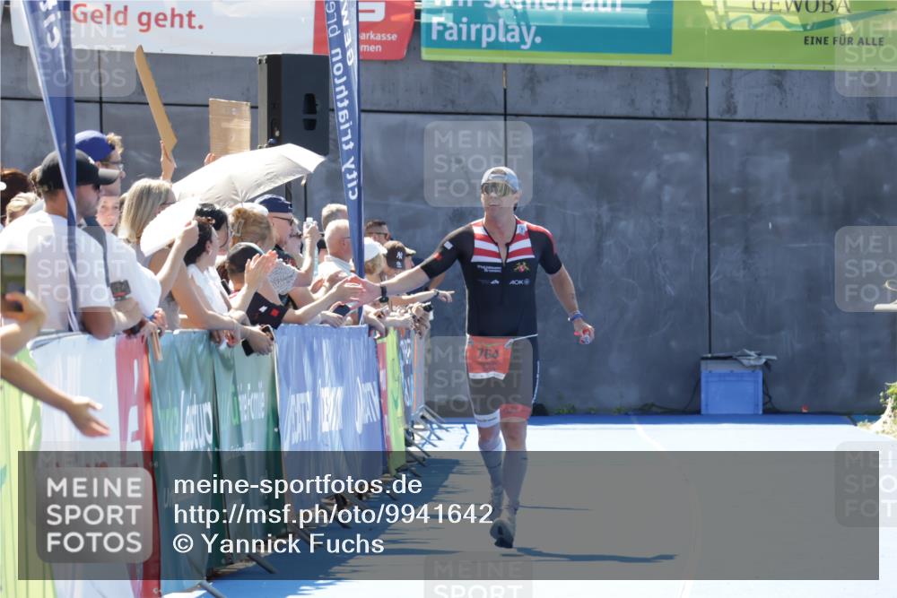 09.08.2026 - GEWOBA Citytriathlon Bremen Yannick Fuchs http://msf.ph/oto/9941642 09.08.2026 14:00:26 Ziel 764 meine-sportfotos.de
