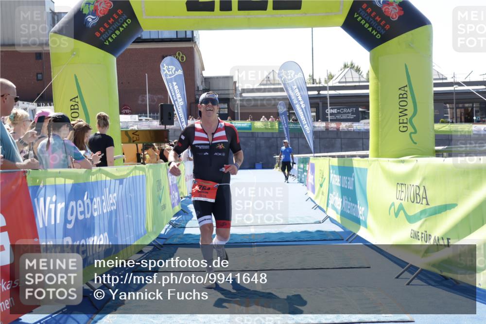 09.08.2026 - GEWOBA Citytriathlon Bremen Yannick Fuchs http://msf.ph/oto/9941648 09.08.2026 14:00:33 Ziel 764 meine-sportfotos.de