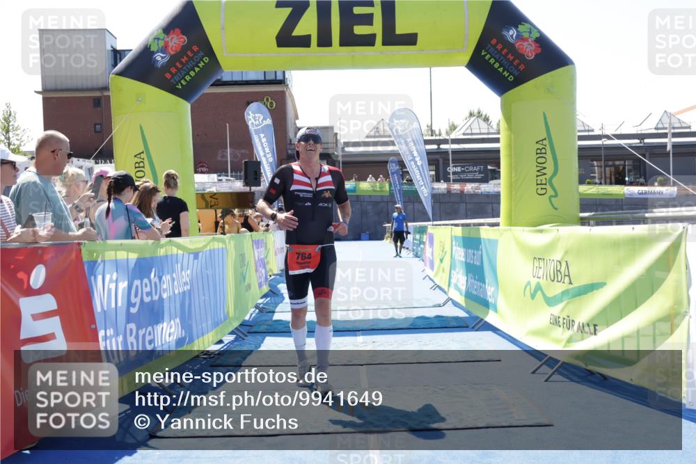 09.08.2026 - GEWOBA Citytriathlon Bremen Yannick Fuchs http://msf.ph/oto/9941649 09.08.2026 14:00:33 Ziel 764 meine-sportfotos.de