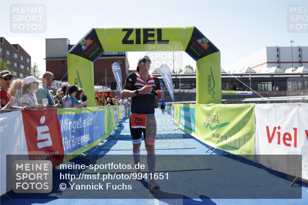 09.08.2026 - GEWOBA Citytriathlon Bremen Yannick Fuchs http://msf.ph/oto/9941651 09.08.2026 14:00:34 Ziel 764 meine-sportfotos.de