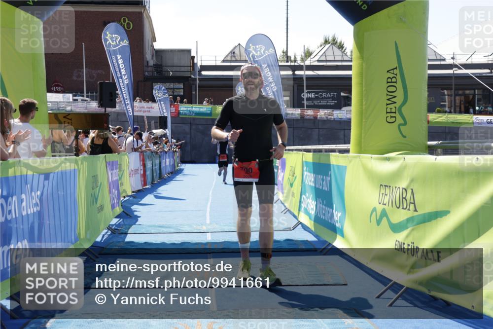 09.08.2026 - GEWOBA Citytriathlon Bremen Yannick Fuchs http://msf.ph/oto/9941661 09.08.2026 14:00:57 Ziel 588, 700 meine-sportfotos.de