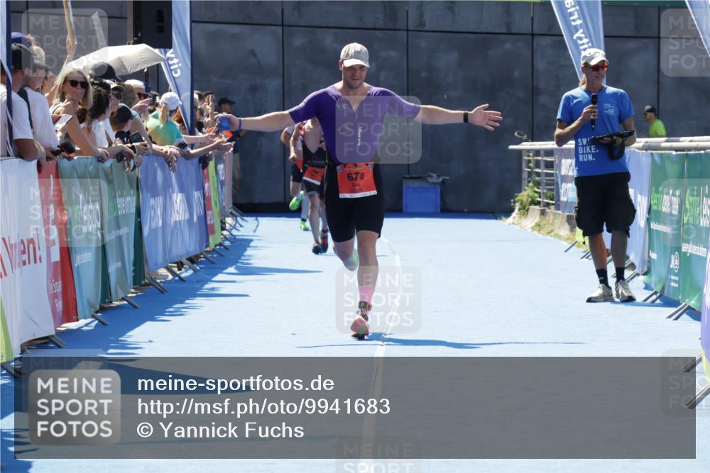 09.08.2026 - GEWOBA Citytriathlon Bremen Yannick Fuchs http://msf.ph/oto/9941683 09.08.2026 14:01:15 Ziel 674 meine-sportfotos.de