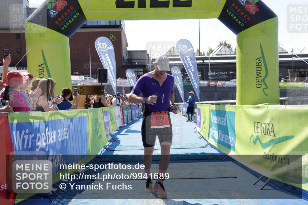 09.08.2026 - GEWOBA Citytriathlon Bremen Yannick Fuchs http://msf.ph/oto/9941689 09.08.2026 14:01:19 Ziel 674, 761 meine-sportfotos.de