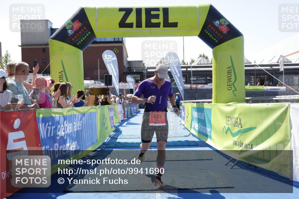 09.08.2026 - GEWOBA Citytriathlon Bremen Yannick Fuchs http://msf.ph/oto/9941690 09.08.2026 14:01:19 Ziel 674, 761 meine-sportfotos.de