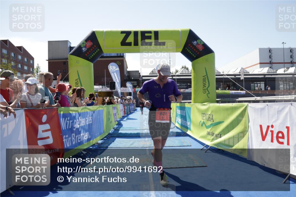 09.08.2026 - GEWOBA Citytriathlon Bremen Yannick Fuchs http://msf.ph/oto/9941692 09.08.2026 14:01:19 Ziel 674, 761 meine-sportfotos.de