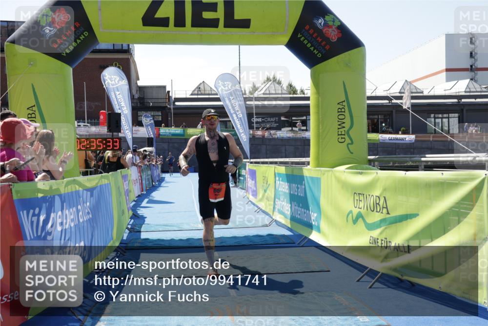 09.08.2026 - GEWOBA Citytriathlon Bremen Yannick Fuchs http://msf.ph/oto/9941741 09.08.2026 14:01:56 Ziel 666 meine-sportfotos.de