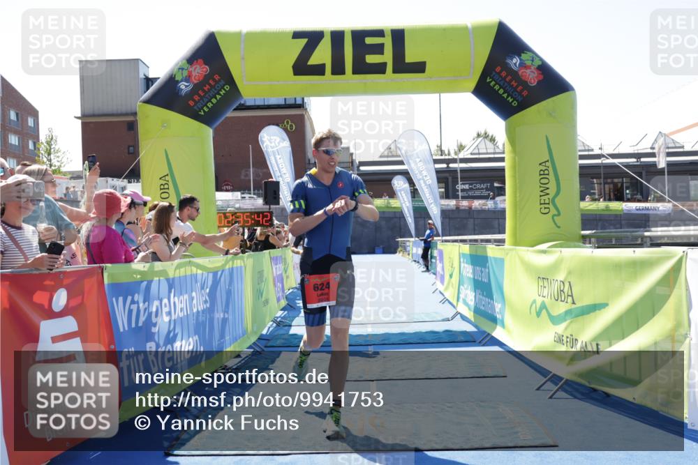09.08.2026 - GEWOBA Citytriathlon Bremen Yannick Fuchs http://msf.ph/oto/9941753 09.08.2026 14:02:05 Ziel 624, 979 meine-sportfotos.de